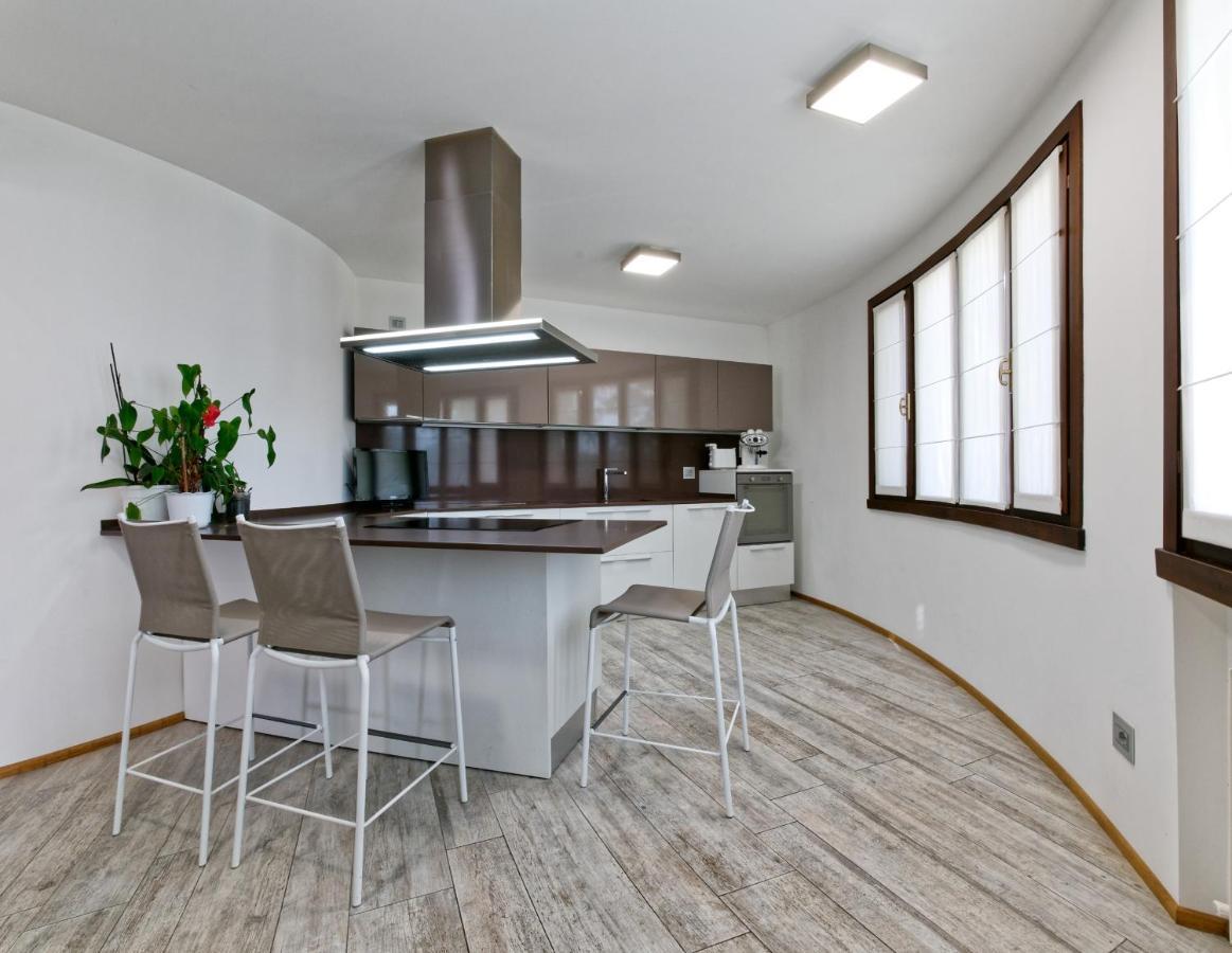 Nifty Intera Villa Con Piscina Relax, Idromassaggio E Sauna Muscletto Eksteriør billede